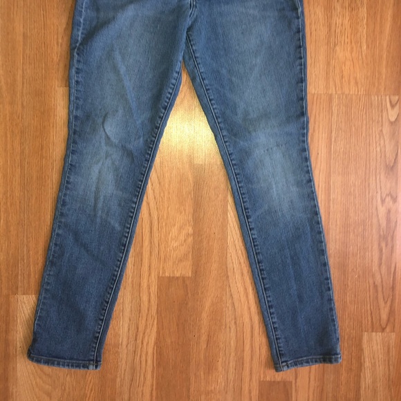 Mid rise jeans - Picture 2 of 4